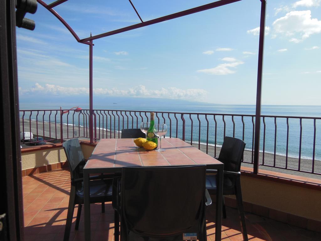B&B La Sirena Santa Teresa Di Riva Eksteriør bilde