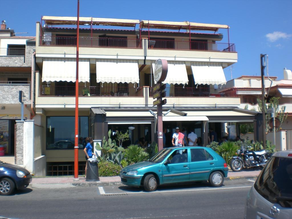 B&B La Sirena Santa Teresa Di Riva Rom bilde