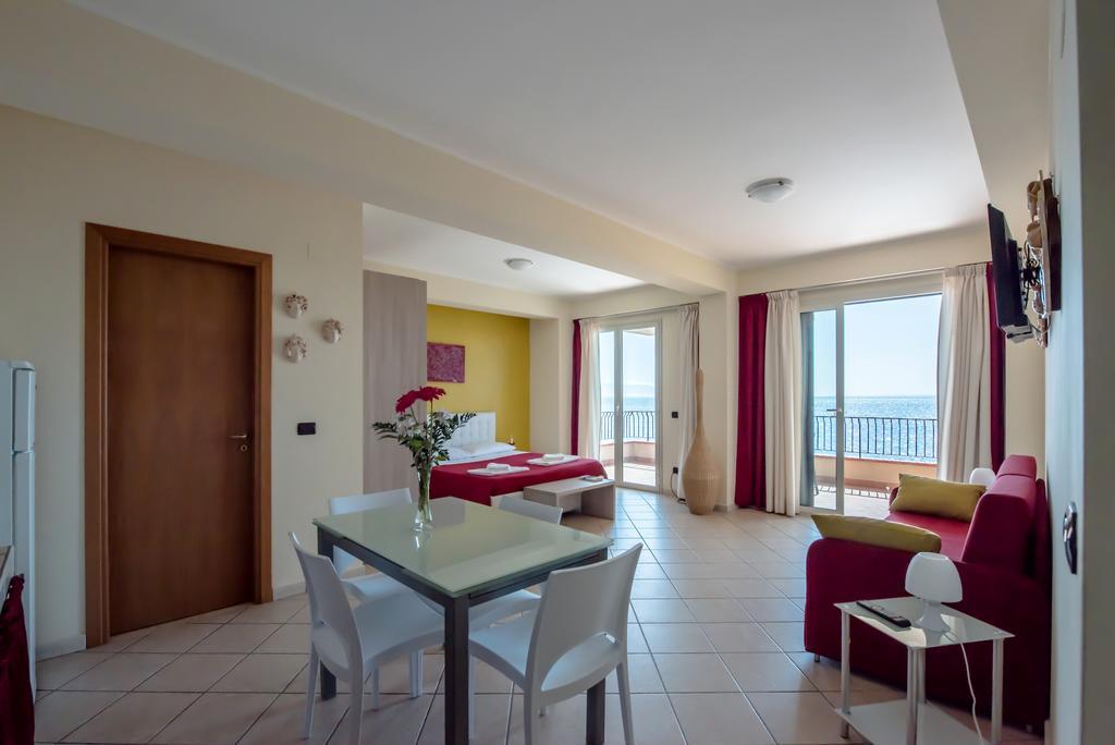 B&B La Sirena Santa Teresa Di Riva Eksteriør bilde